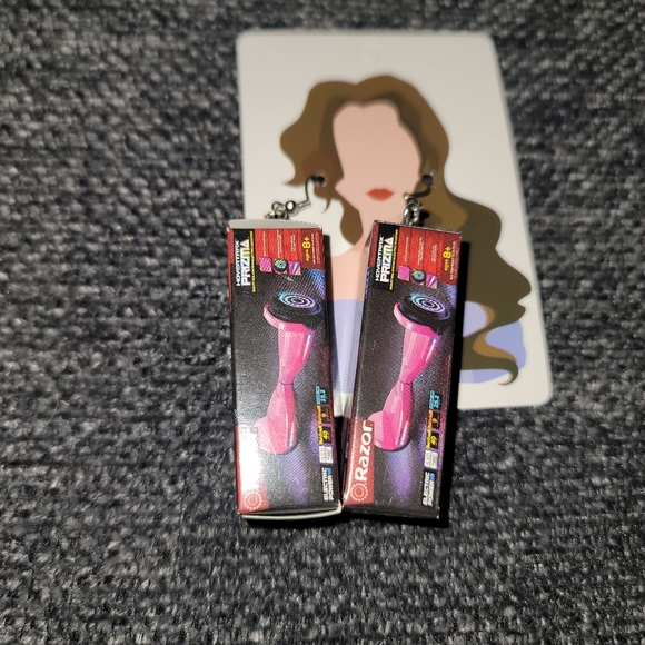 MINI BRAND EARRINGS - Picture 11 of 16